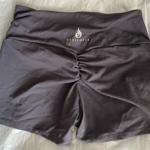Ryderwear "Scrunch Bum" Mid Length Shorts size XL